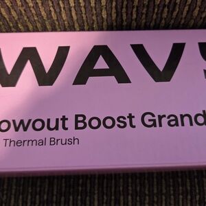 WAVYTALK Blowout Boost Grande Ionic Thermal Brush 1.77". New.